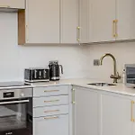 Comfortable 2Br Flat In Islington, 1 Minute To Tube